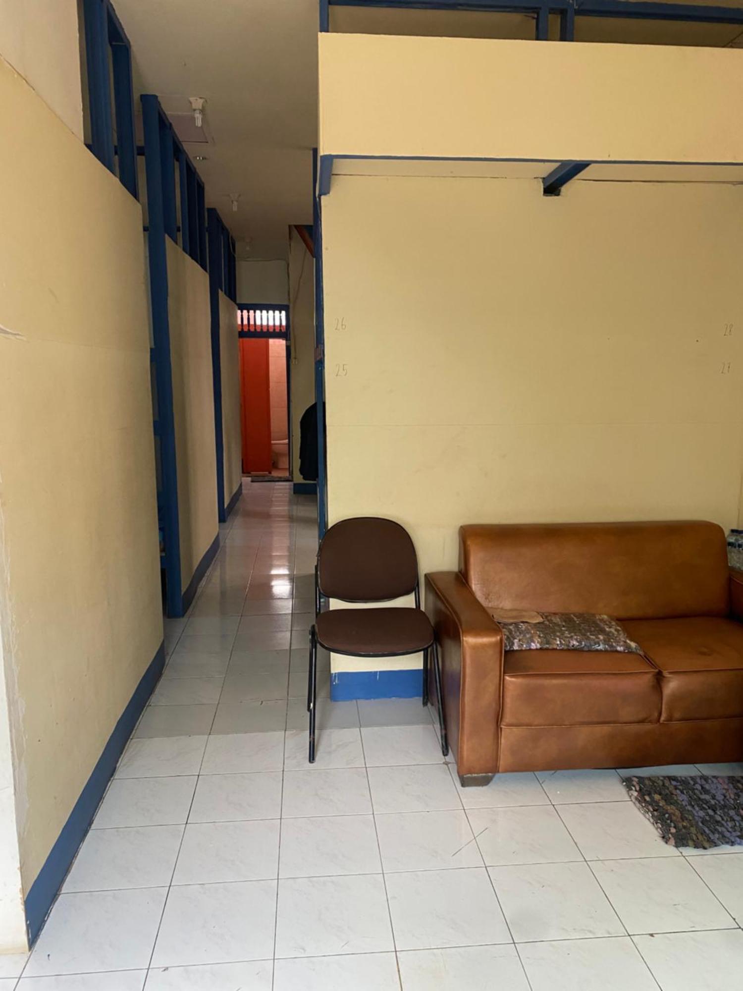 Cempaka Hostel Labuan Bajo Exteriör bild